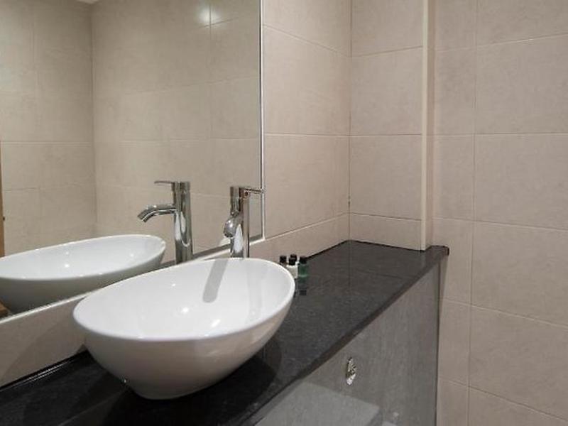 97DAA39DA9BFD65DC4BF47828B51A4EF