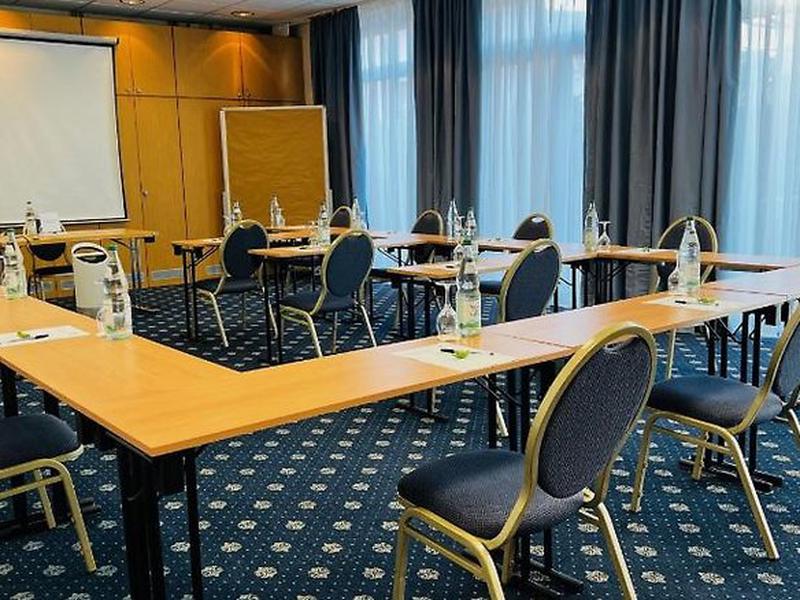 444865F0A168166A45D29D00657B8CBC