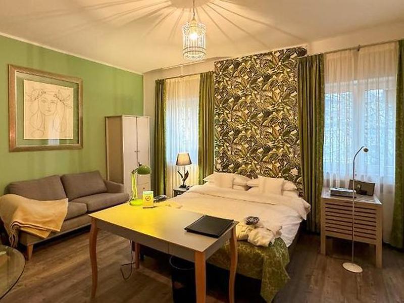 CB55A4C03B7F08C15F9E5CC00C455A20