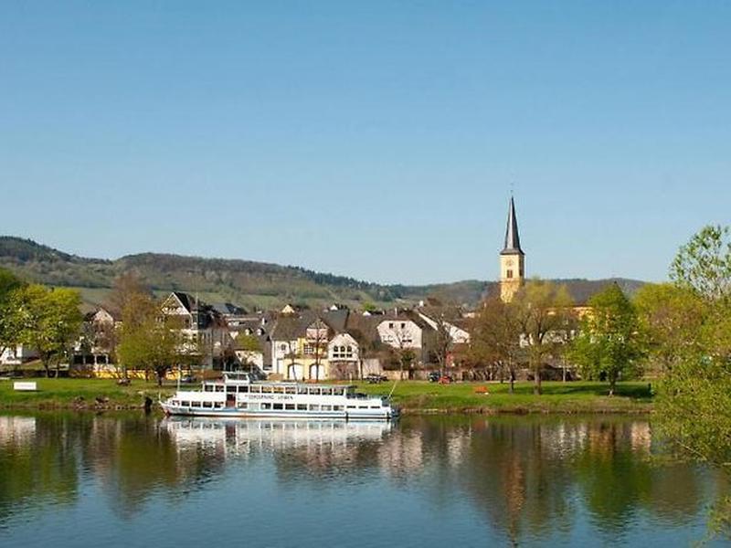 CB3AA02EA30735F5B453CE4C62AD2862