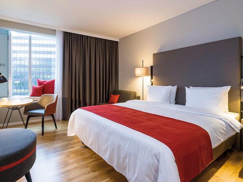 CE816E2DECDC091449C1251BEA9B9585