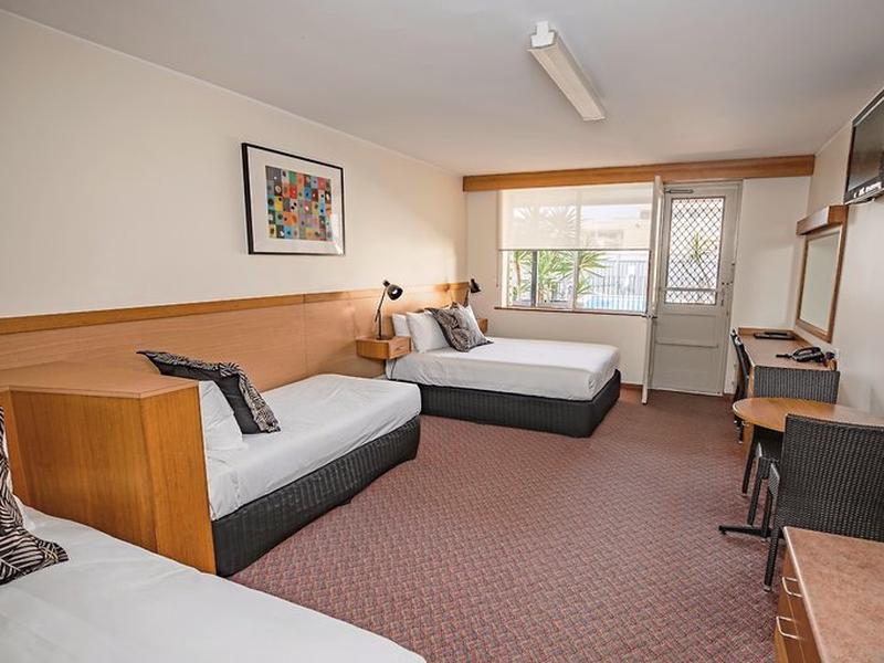 51FF03319DB3B4D6840F87E34B12B6BF