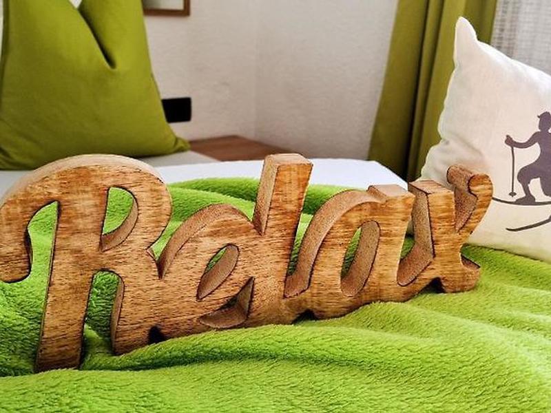 D5EEBC4164622B964BC3FF9724D50132