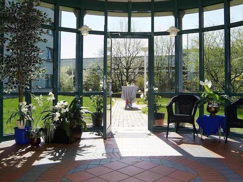 BE2E925B24331F7DEB6F9C30635577EC