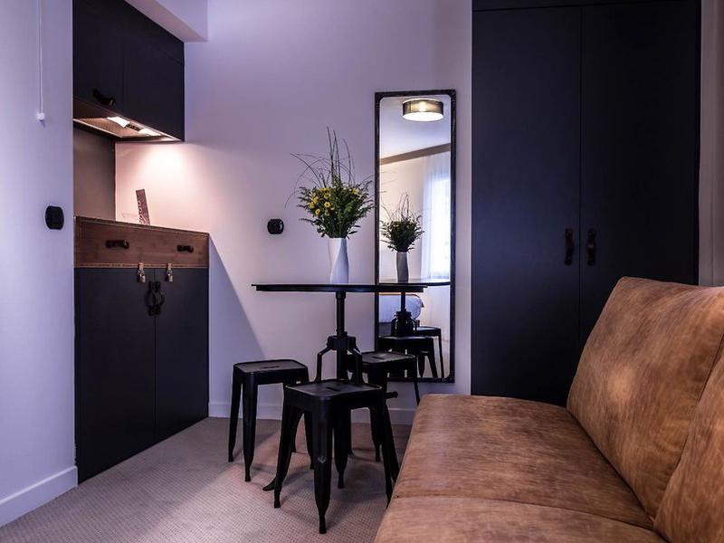 B581972F0ABAD6CE50C73B626AFC9CB8