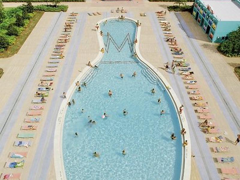 9C1DC634D99A28E84B355B7DE41185D6