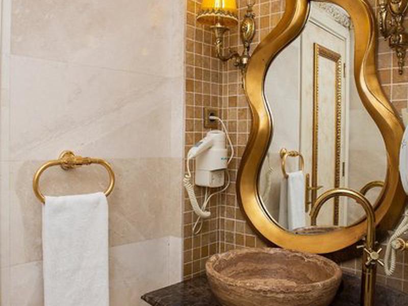 0C0DA105119DA0384D04D71A23D822CB