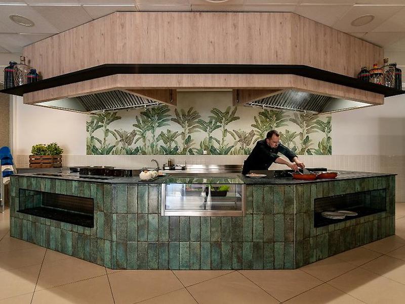 2713DE17A877A2E3378ADD2DB20F78A2