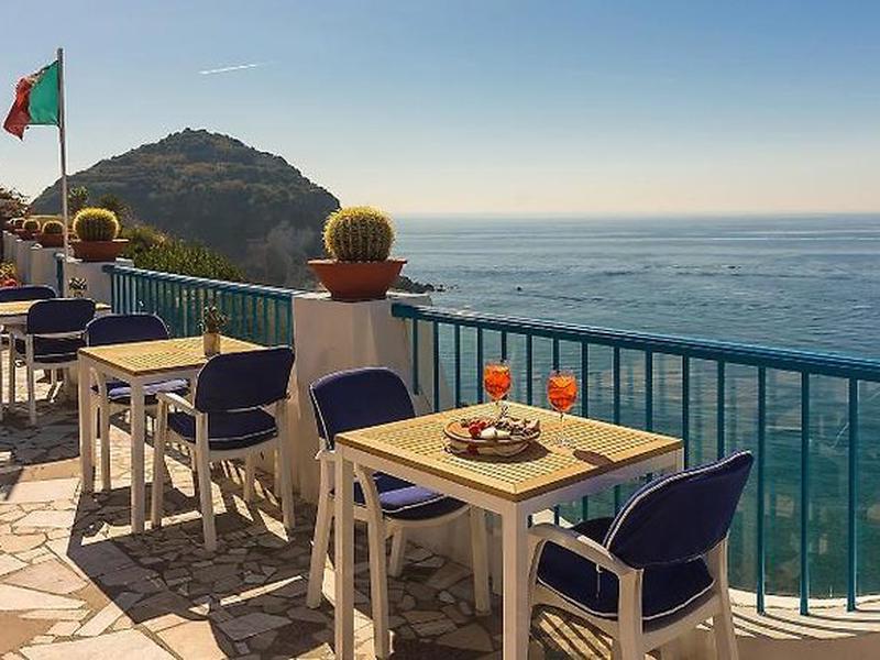 C076CC86147E03E18220AD2D9241C931