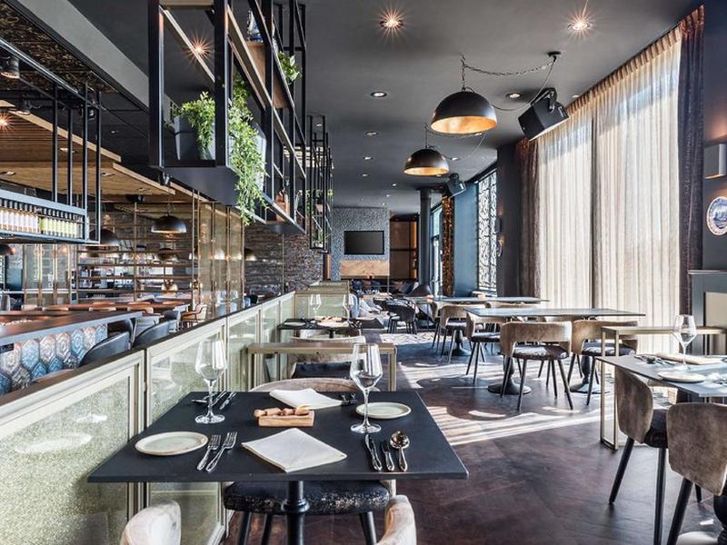 24100B1817E7BC6C71B2CB56D6A797A1