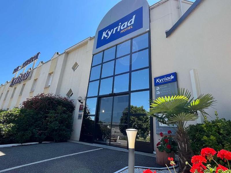 C213EC68F3CBDD8A7BBA8B33601663F8