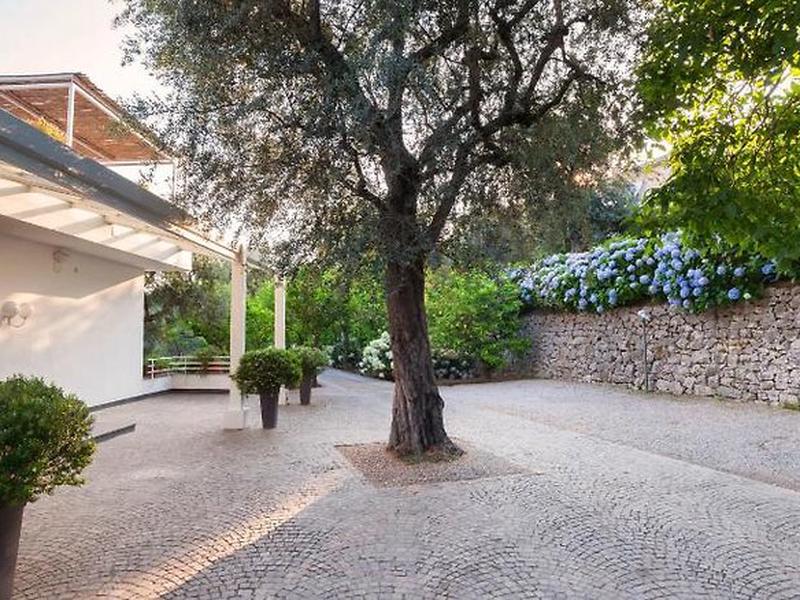 7EC59A506955E8F398B63923A20AA0F0