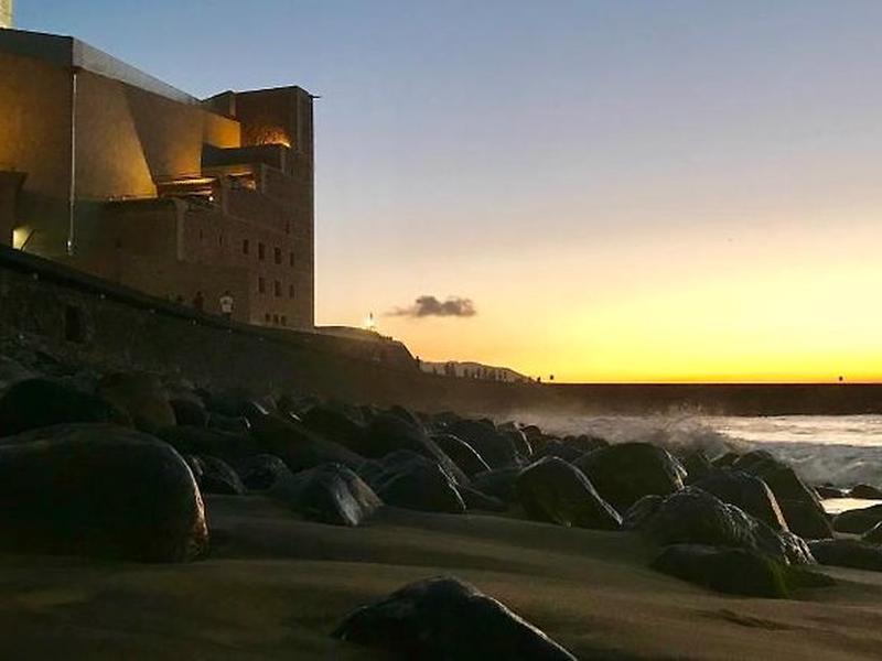 93C688D5BE66A815FA28FA8217C983BE