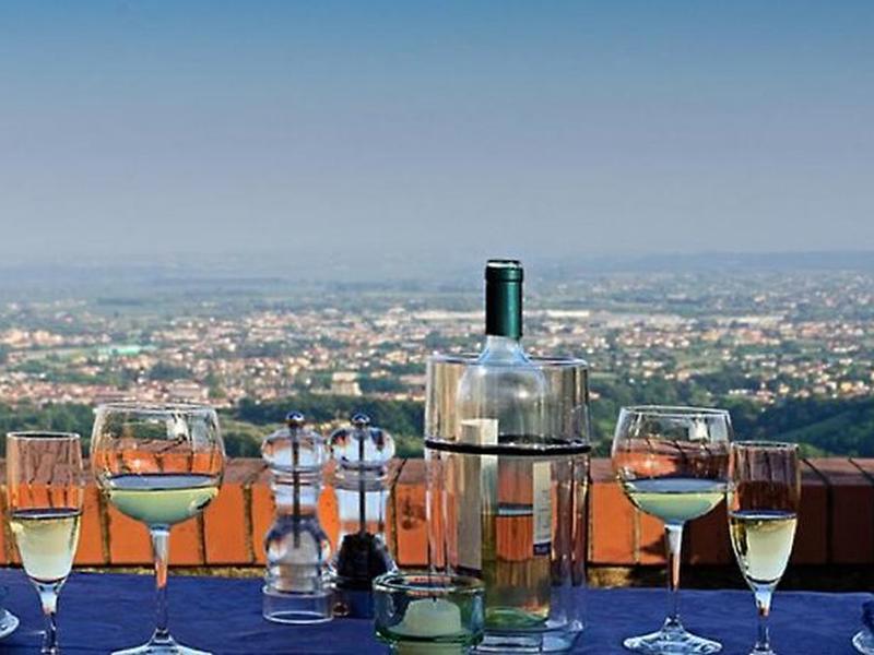 91132A8FE1A5EF2A5052B3535270D570