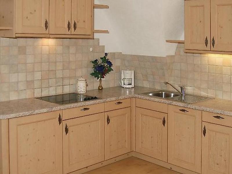 DD573DBAD23EF8DA7D5CF1137508C8F8