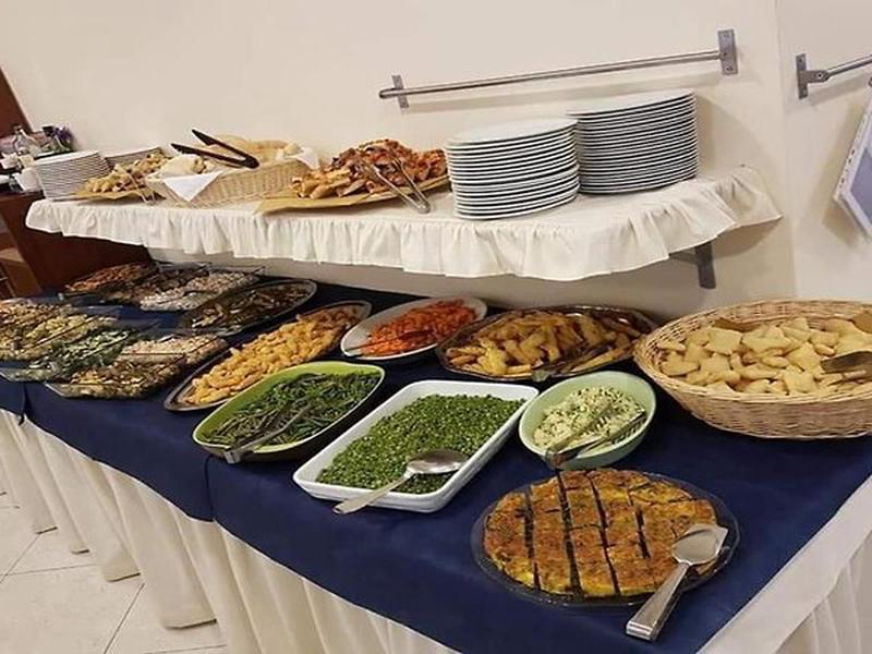 2F492C4836627F9AB80F53C2AC3D3C94