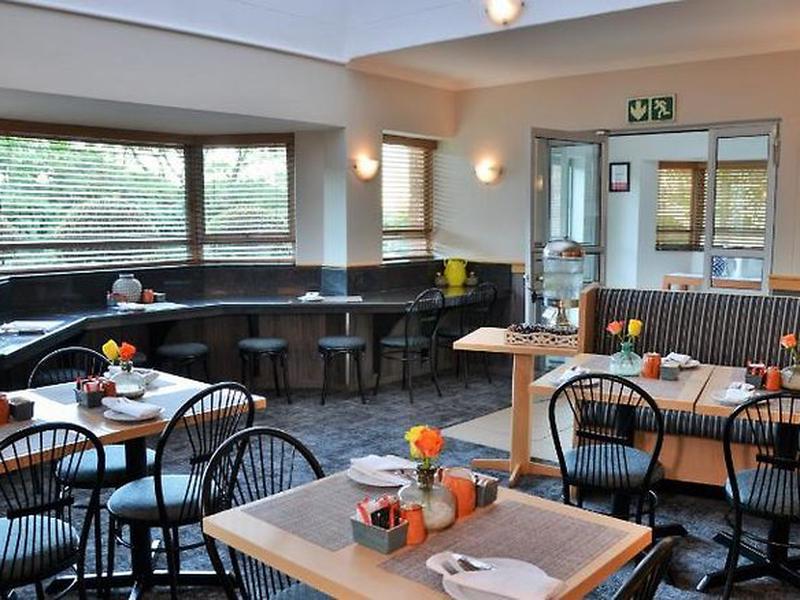 40F4DB902599A5E529B99C68022A9E00