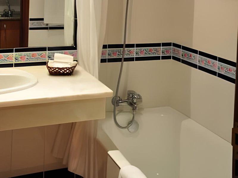 E9C339AEBEBBB702BDDACF27972BD206