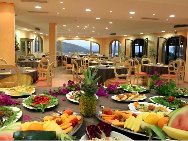 333F9B7AAA84E112FC62BE14EDE67436