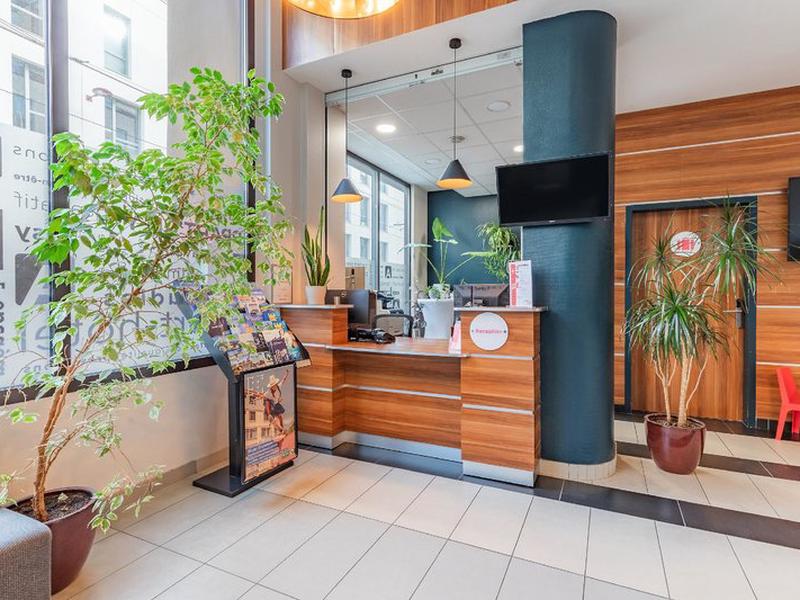 EE0C0E1E8EE1C2FC61B8725202BB4D97