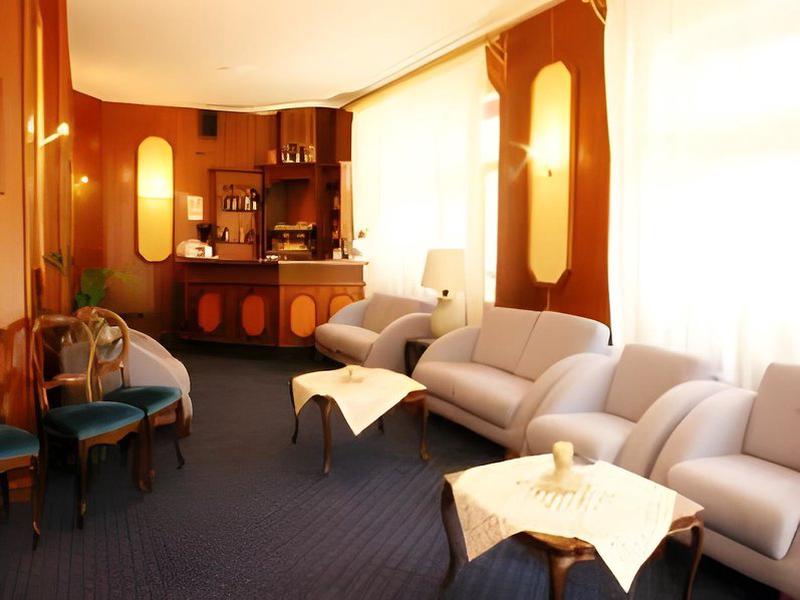 47B507D289318D42D05FAFE876E01D43