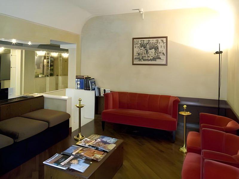 DB7790C0EE9D196F36C6F432942C802F