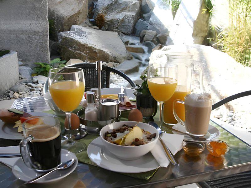 E75CD17425FD959A6479DF90750CF347