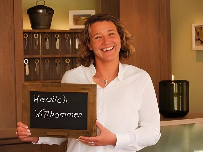 4E239ED135D6A96788A34EDB9718EC6A