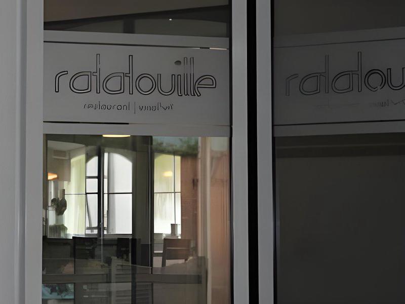 EC2230D32EC8DEF23E0A95E86EA21333