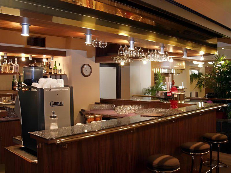 12E6BBDC8BFF9B3C223E249358569196