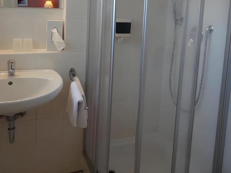 93D3ADEC051FEBDA43085A050ED76DB1