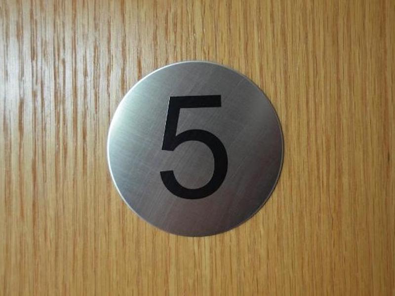 73F3C82189C7270DACDAE02640AB3EB9