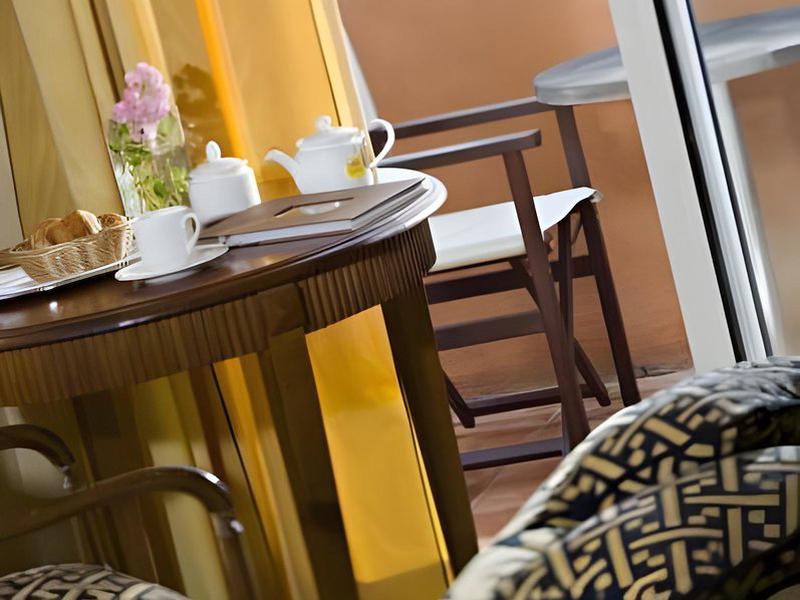 C3E856B75E08BF94C3DC59C4A79D5E6C