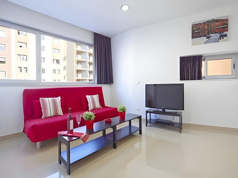 DE5BBF656FFA52D264B1C2480A2F99F4