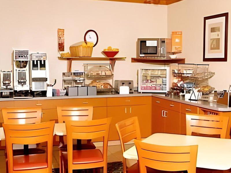 ECC815F6F252A48FDEBB215329241DF4