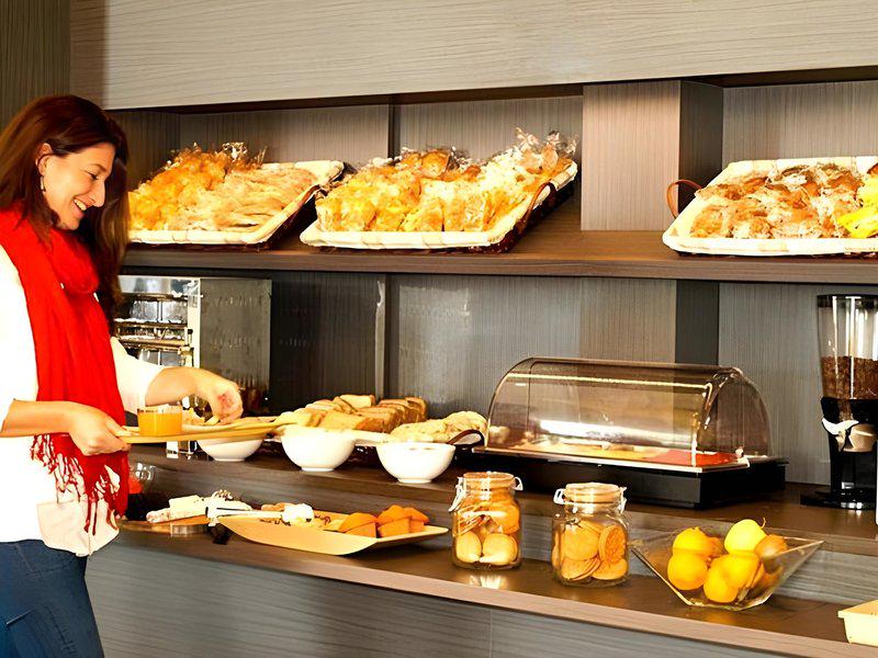 C1367C03531DC66C67053B21F09B22AE