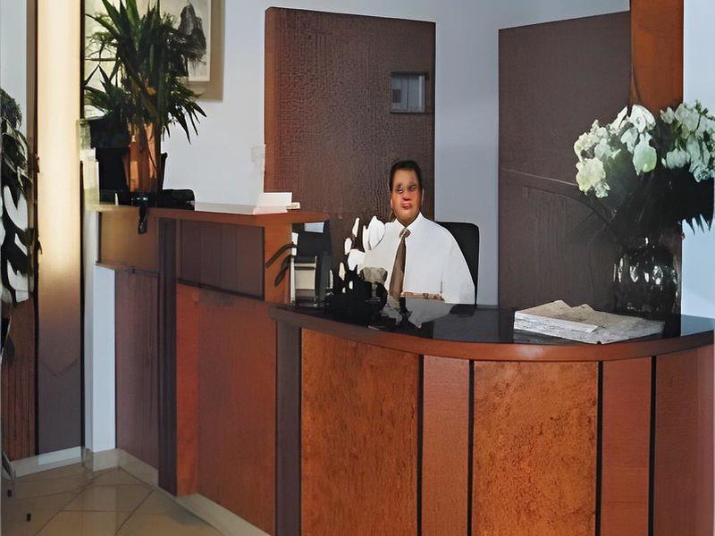 57F686CA8847A0DF9CC7E205B1B4203C