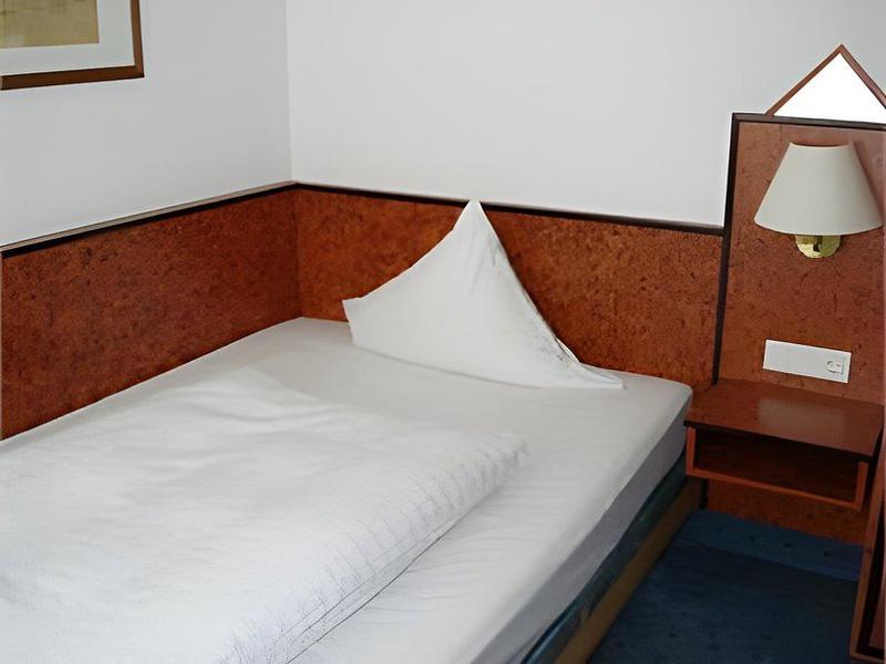 1F0C6D672D853560A6E128399DA4A35B