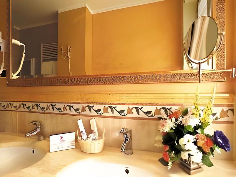 4EFCD31E940938991BC69D452CE83E8C