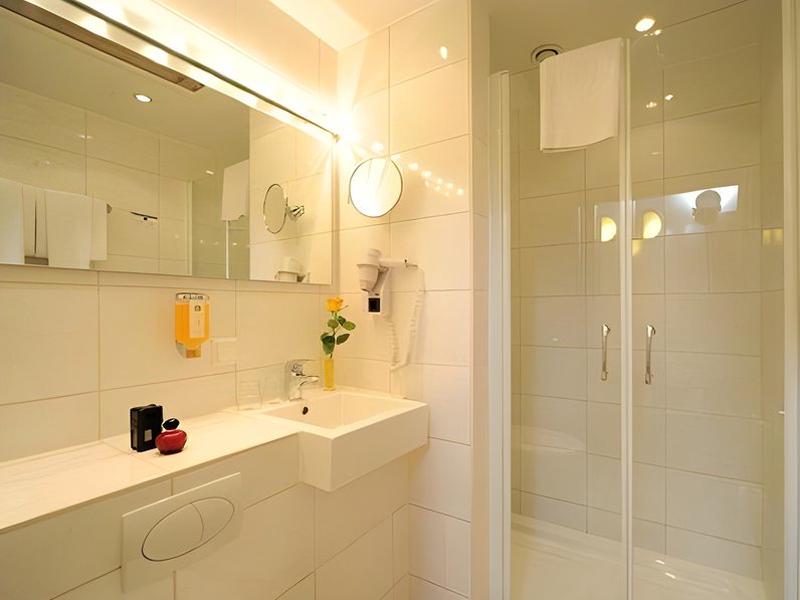 BF004F7C622AFA35C7EA2FFE03F8BE72