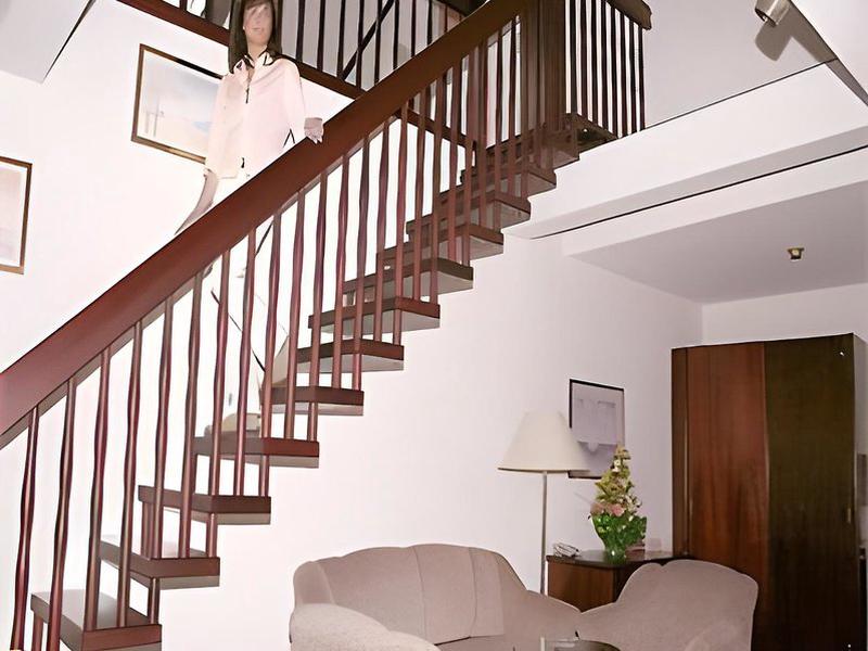 1357FC72F74F6B95BA9B1D1950CC9E4E