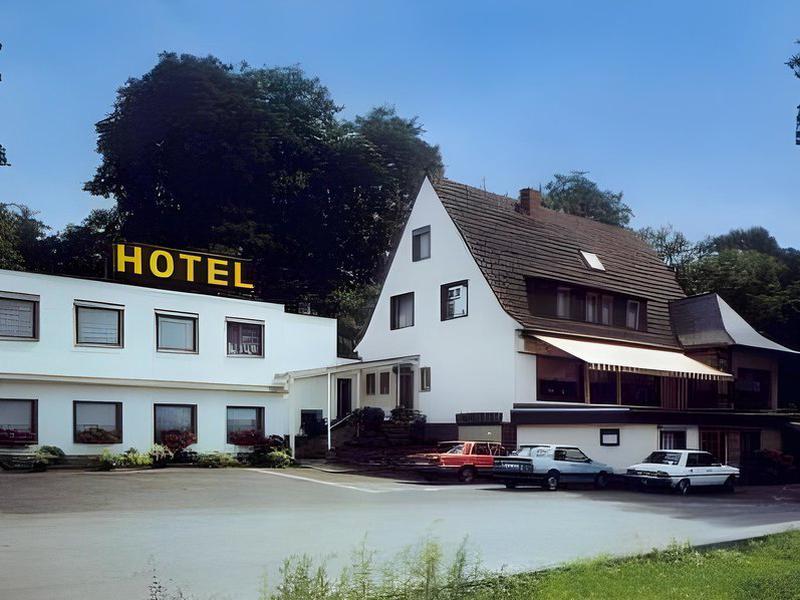 F8B759BA075B1F5DB0B9CD2BCC320701