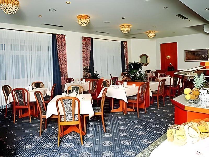 727CD61F2E53F4C8EC72179225973AC5