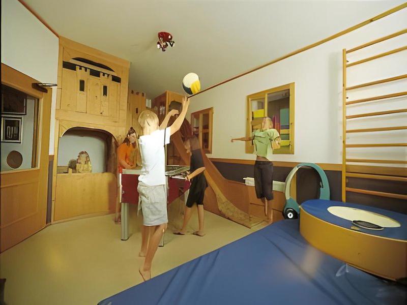 75BABD120D68C484EF55B1FC73805C7C