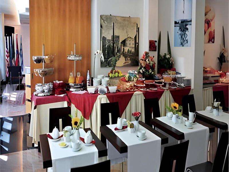 AC3100E61621BF9466E1EE6F4267AB66