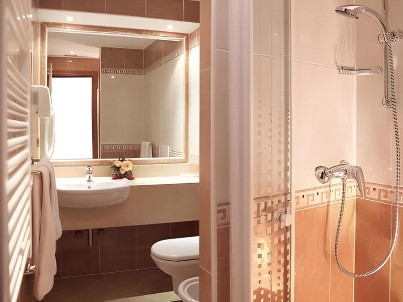 78B14D54256AACFDF694D4628AD636A0