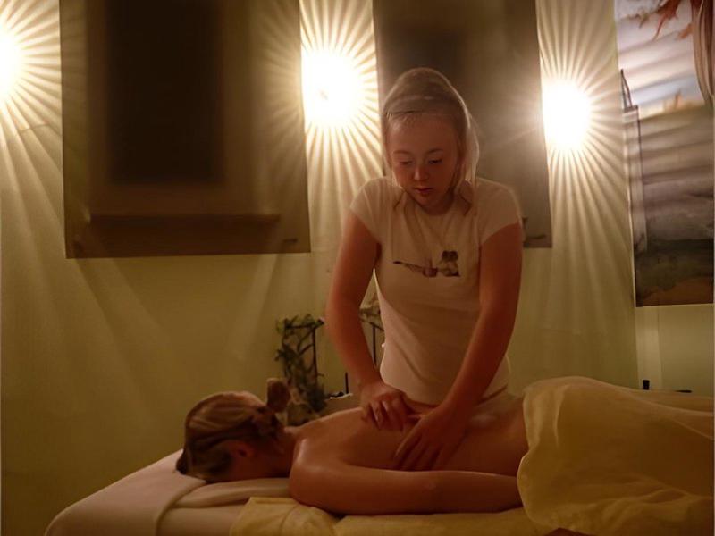 0B13CECDD2B9576355D6A922B1EE0689