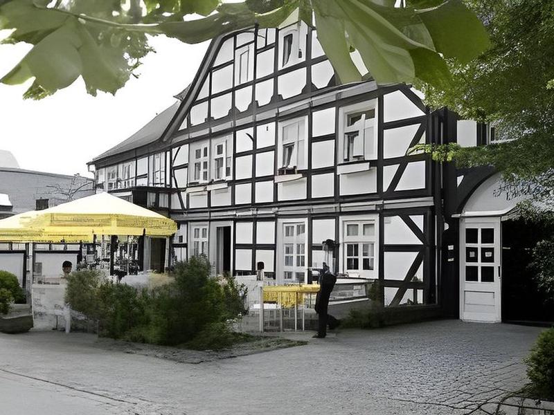 42EF2A7AA0AEC44B81AC5C509F5762B6