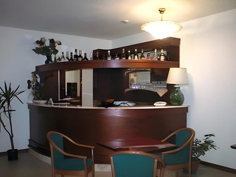 28FC00F46E94BD3298CDB6CC25A7B646