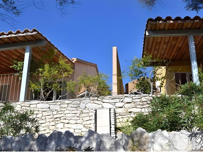 90D14596E534F5C50933195495F3E4D6